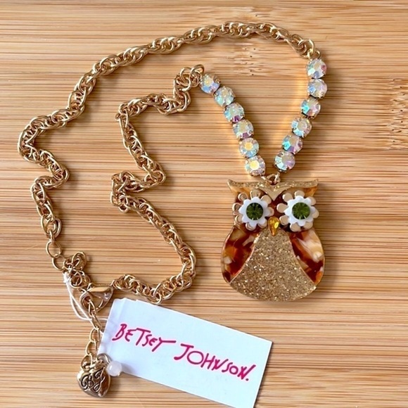 Brand New Betsey Johnson Owl Pendant Necklace Gold Tone Sparkly Fall Autumn - Picture 1 of 10